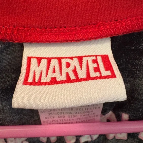 Marvel Superhero Scrub Top 2XL Black Red V-Neck Nurse Comic Graphic. EUC. - Picture 5 of 9